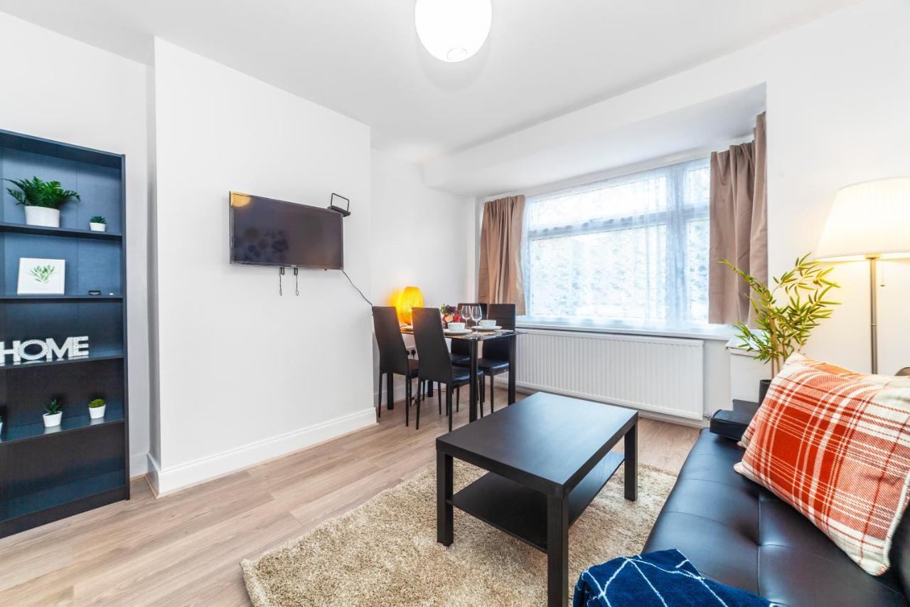 Autonomous 2 Bdr Apartment With Garden And Parking Enfield Eksteriør bilde