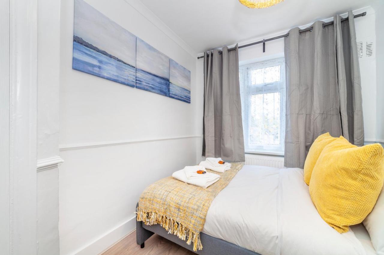 Autonomous 2 Bdr Apartment With Garden And Parking Enfield Eksteriør bilde